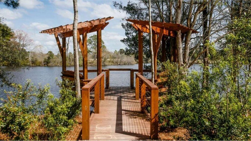 399 Woodgate Way Photo 48