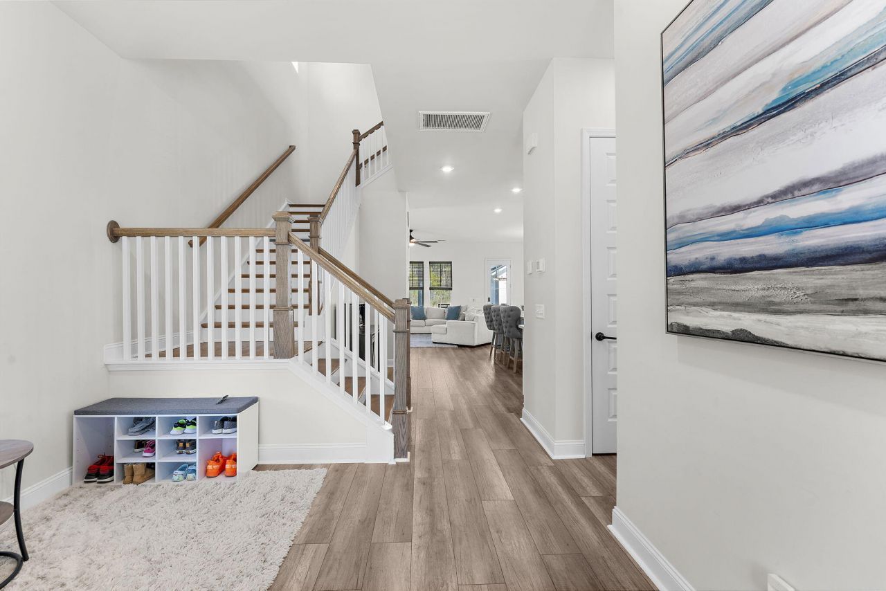 399 Woodgate Way Photo 6