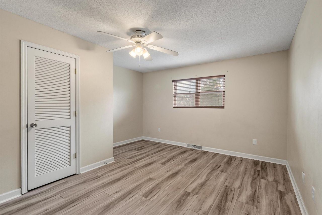 1860 Mepkin Road Photo 15