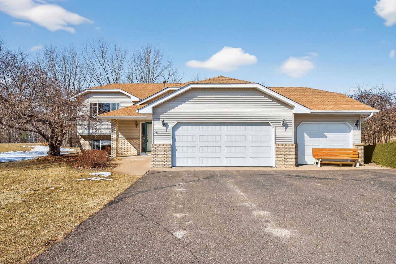 40830 Fenian Way, North Branch, MN 55056 Main Photo