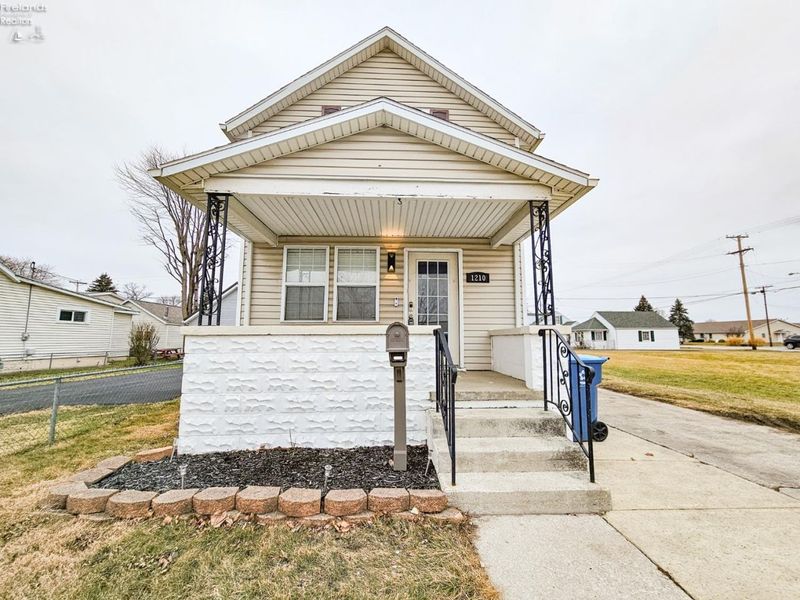 1210 Rawson Avenue, Fremont, OH 43420 Photo 2