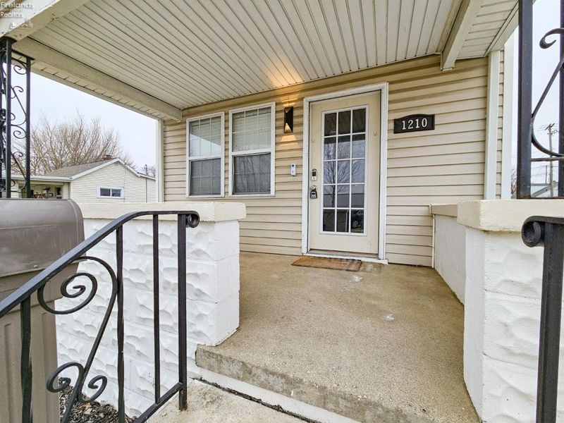 1210 Rawson Avenue, Fremont, OH 43420 Photo 3