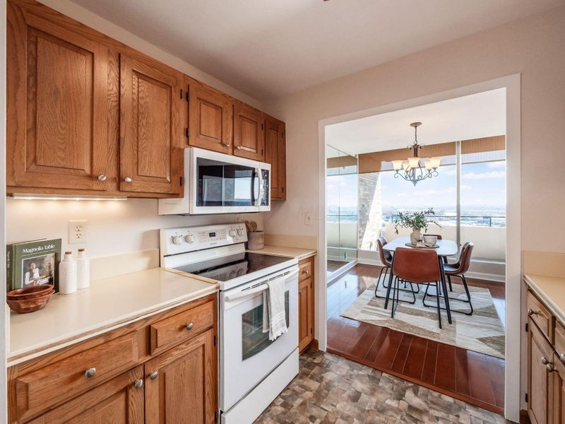 1000 Urlin Avenue, Unit 920, Columbus, OH 43212 Photo 21