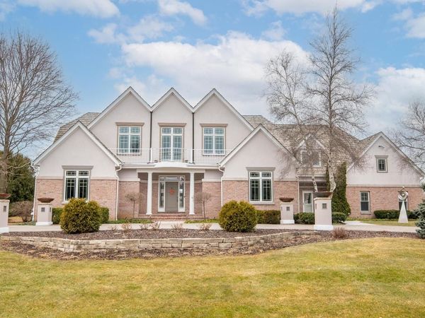11415 N Stonefield COURT, Mequon, WI 53092