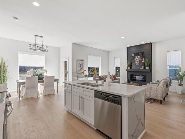 4013 W Parkland AVENUE, Brown Deer, WI 53209