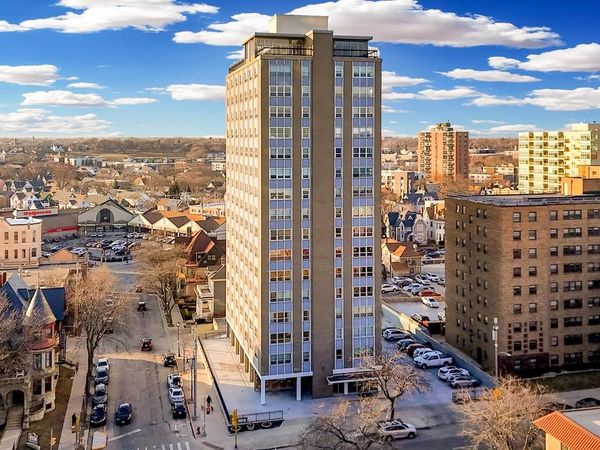 1707 N Prospect AVENUE, Unit 11B, Milwaukee, WI 53202