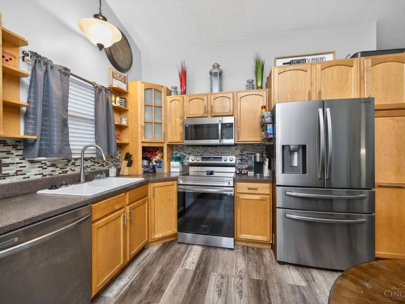 410 Waterstone Court, Trenton, OH 45067 Photo 10