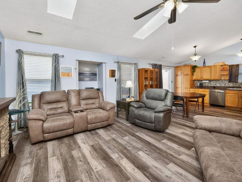 410 Waterstone Court, Trenton, OH 45067 Photo 6