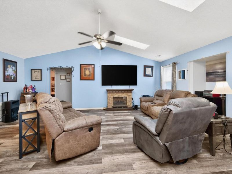 410 Waterstone Court, Trenton, OH 45067 Photo 8