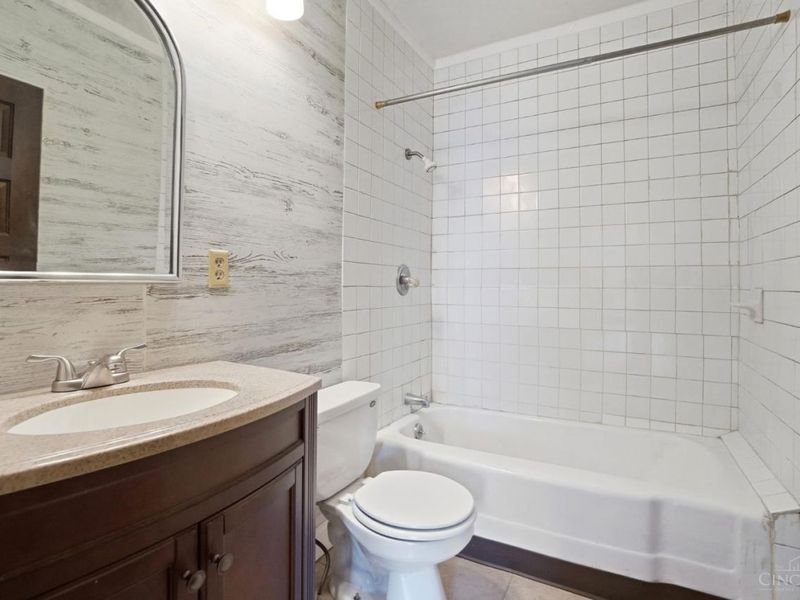 1319 Schirmer Avenue, Cincinnati, OH 45230 Photo 4