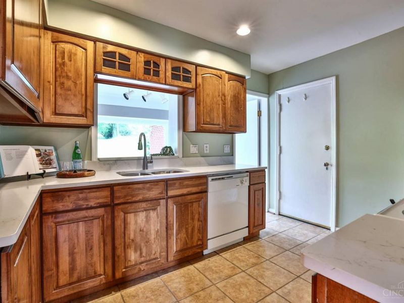 3525 Herschel View Place, Cincinnati, OH 45208 Photo 17