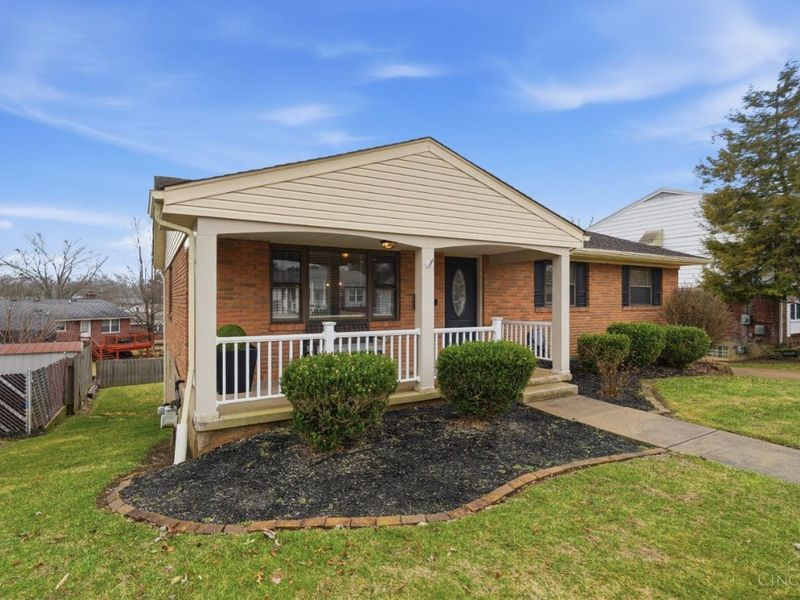 6278 Seiler Drive, Green Township, OH 45239 Photo 2