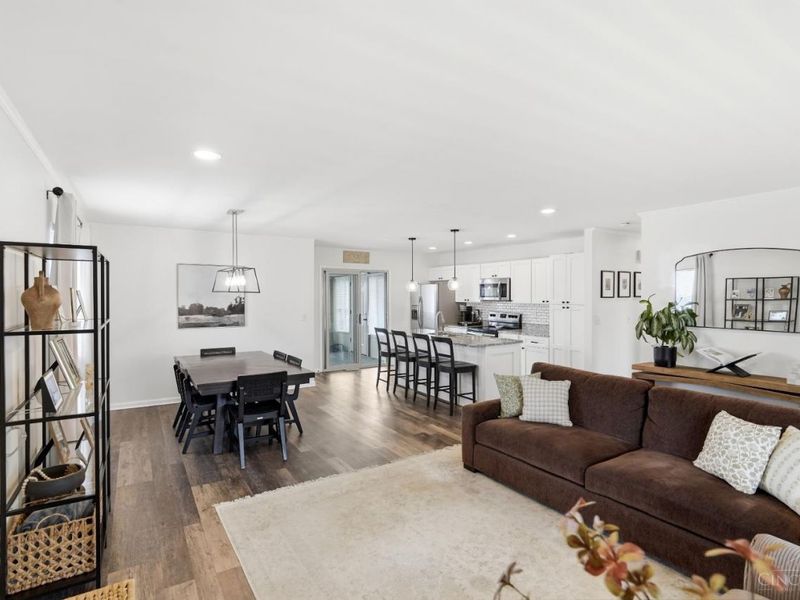 6278 Seiler Drive, Green Township, OH 45239 Photo 8