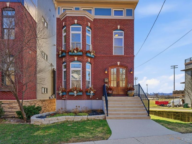 3003 Riverside Drive, Cincinnati, OH 45226 Photo 1