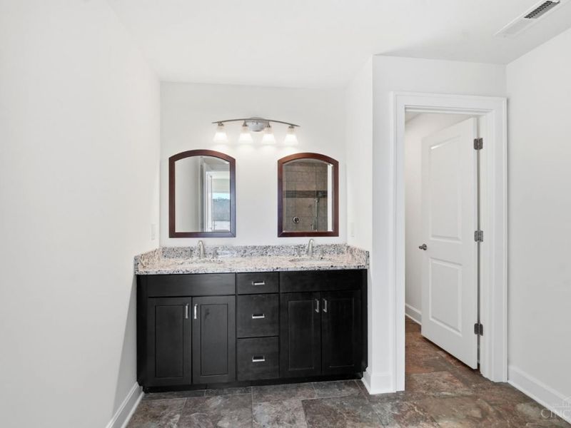 3003 Riverside Drive, Cincinnati, OH 45226 Photo 26