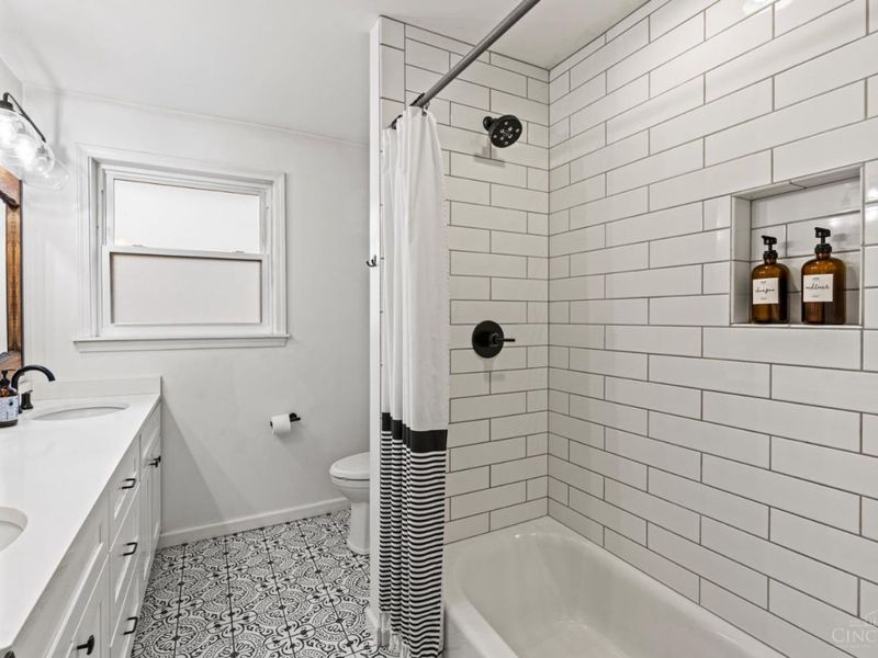 6537 Cliff Ridge Lane, Columbia Twp, OH 45213 Photo 22