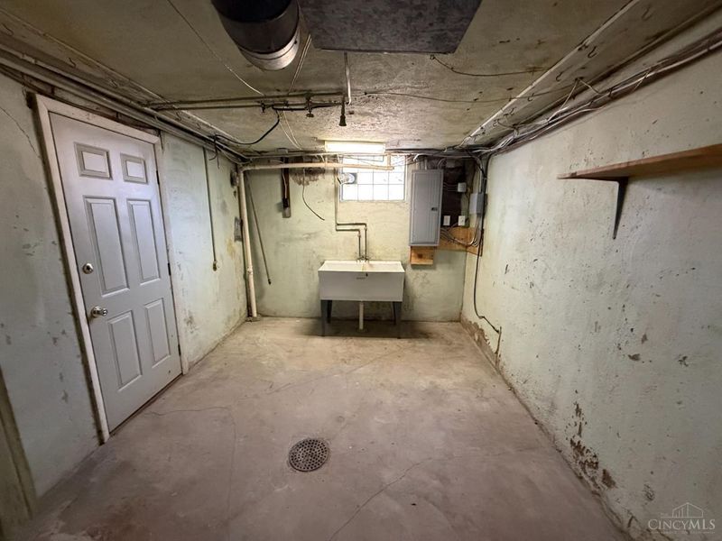 1552 Reid Ave, Cincinnati, OH 45224 Photo 33