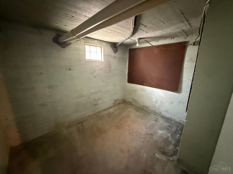 1552 Reid Ave, Cincinnati, OH 45224 Photo 38