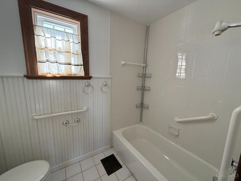 1552 Reid Ave, Cincinnati, OH 45224 Photo 9