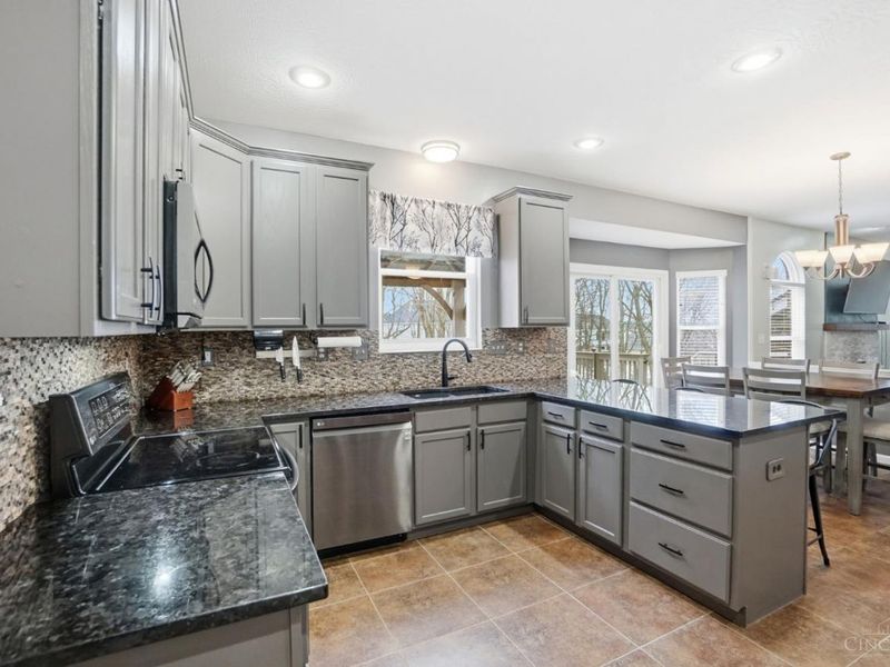 5566 Selu Drive, Liberty Township, OH 45011 Photo 11