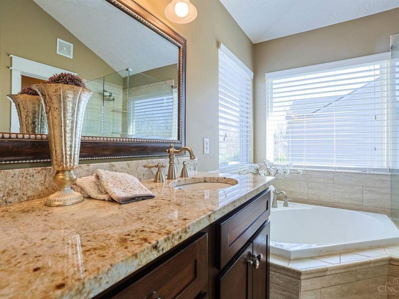 4234 Pheasant Hollow, Batavia, OH 45103 Photo 27