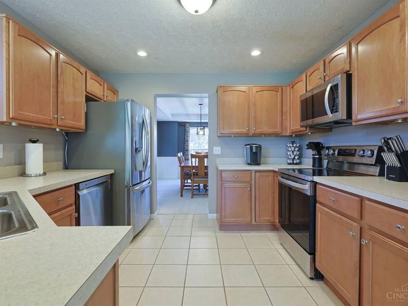 1196 Creekstone Drive, Batavia, OH 45103 Photo 11