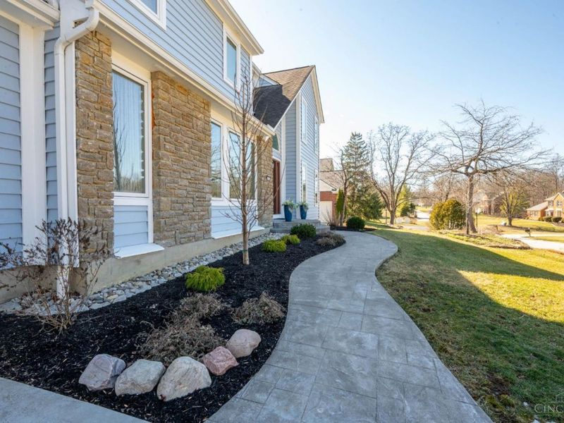 6643 Miami Trails Drive, Loveland, OH 45140 Photo 3