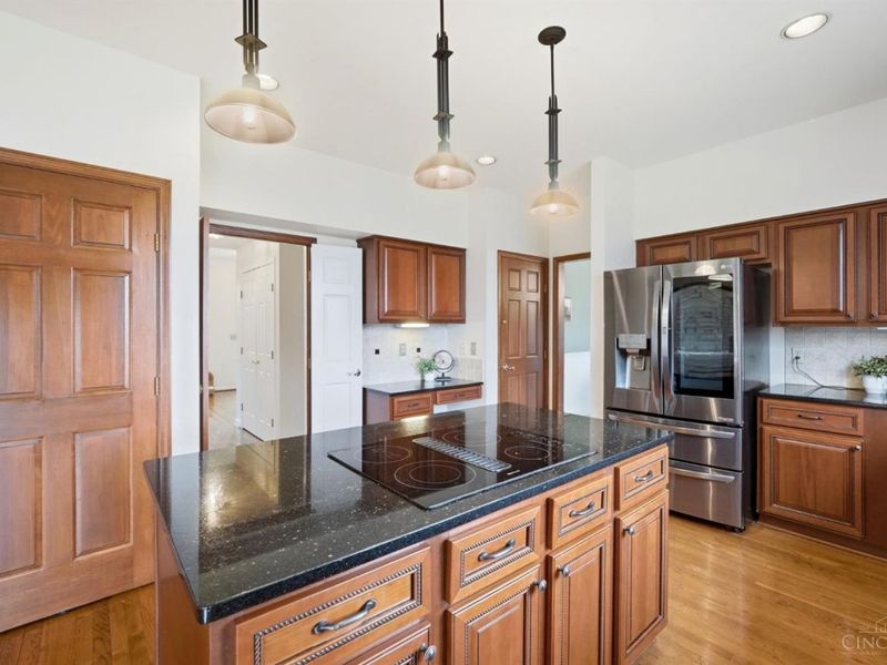 7512 Fawnmeadow Lane, Sharonville, OH 45241 Photo 17