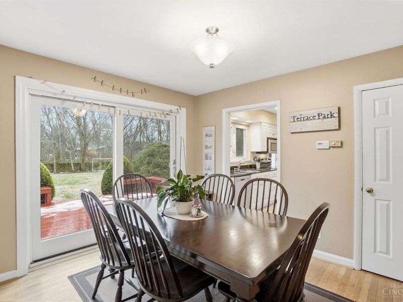 141 Wrenwood Lane, Terrace Park, OH 45174 Photo 9