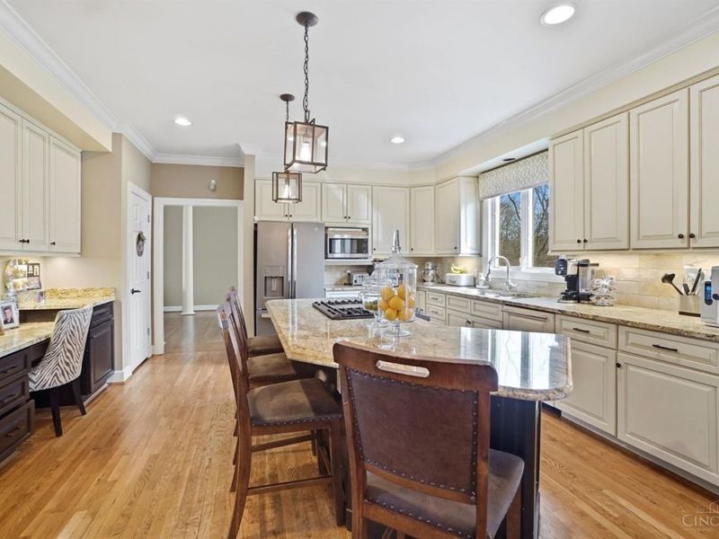 6716 Treeridge Drive, Anderson Twp, OH 45244 Photo 4