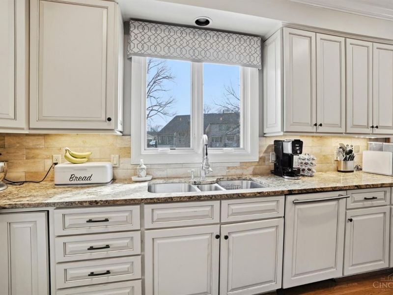 6716 Treeridge Drive, Anderson Twp, OH 45244 Photo 8