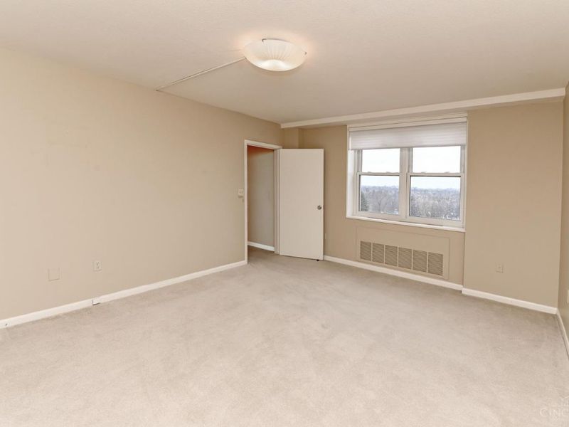 2444 Madison Road, Unit 1409, Cincinnati, OH 45208 Photo 20