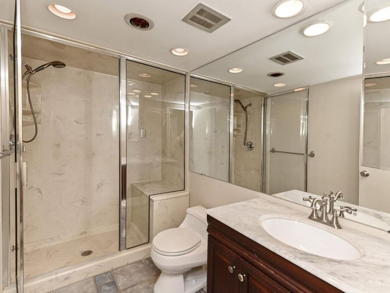 2444 Madison Road, Unit 1409, Cincinnati, OH 45208 Photo 27