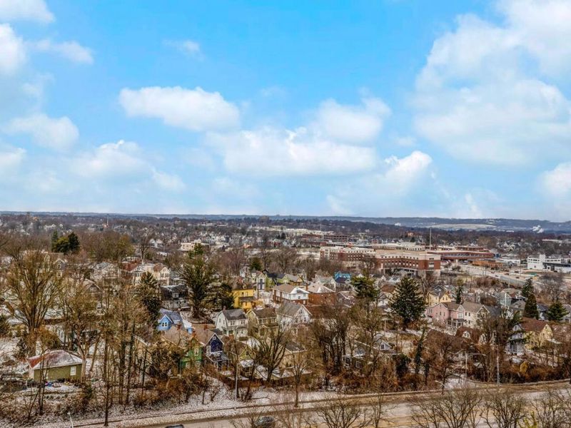 2444 Madison Road, Unit 1409, Cincinnati, OH 45208 Photo 4