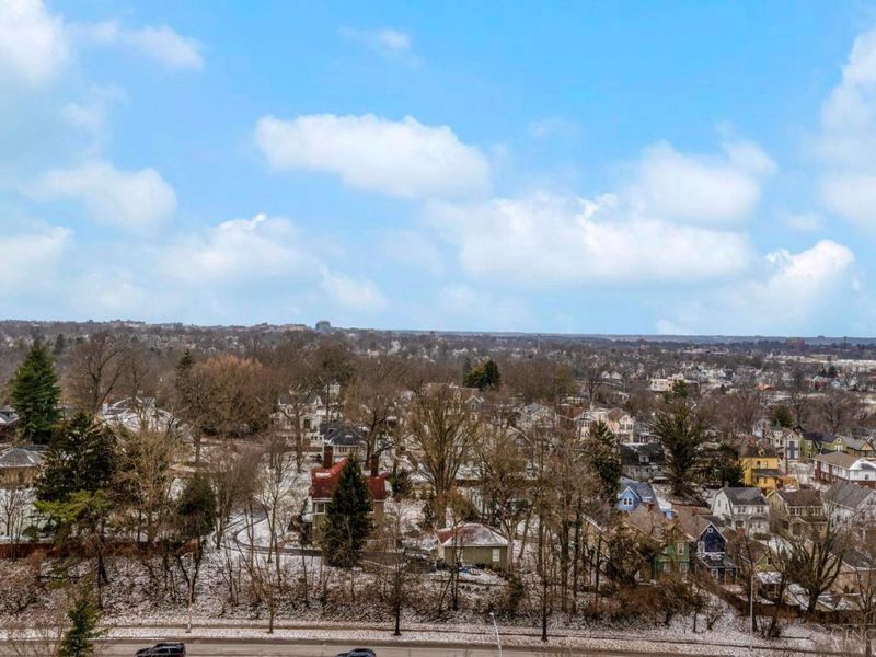 2444 Madison Road, Unit 1409, Cincinnati, OH 45208 Photo 5
