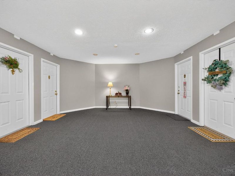 3211 Heritage Square Dr, Unit 12, Colerain Township, OH 45251 Photo 4