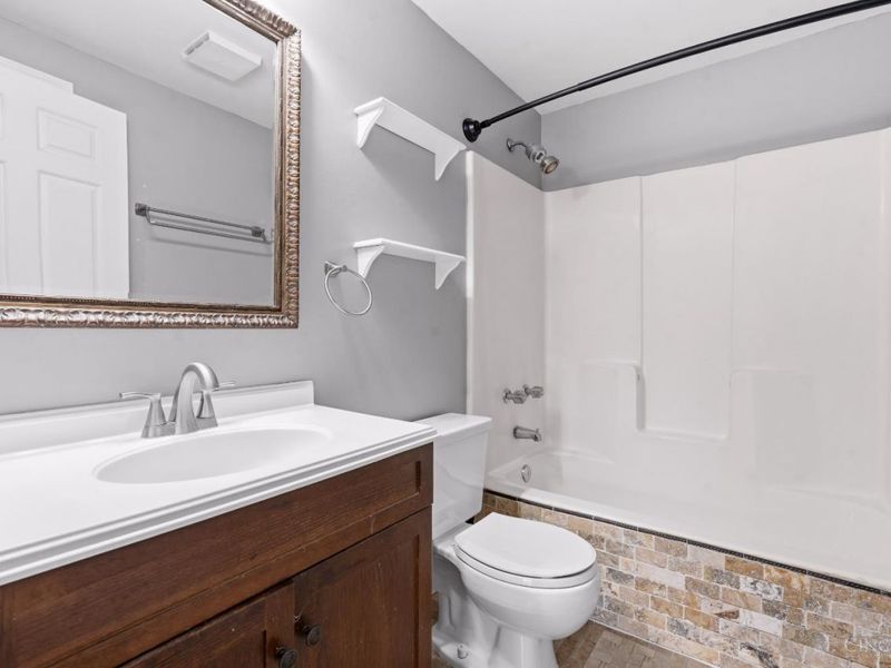 8158 Clove Hitch Court, Maineville, OH 45036 Photo 18