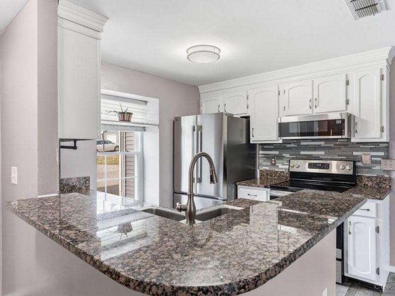 8158 Clove Hitch Court, Maineville, OH 45036 Photo 7