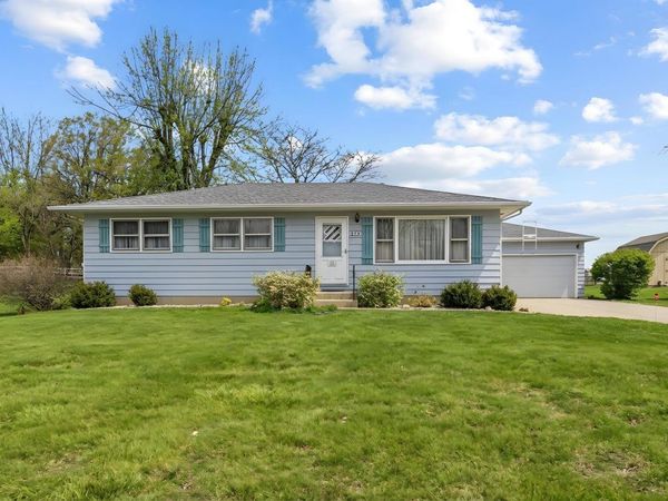 274 W Center Street, Burlington, IL 60109