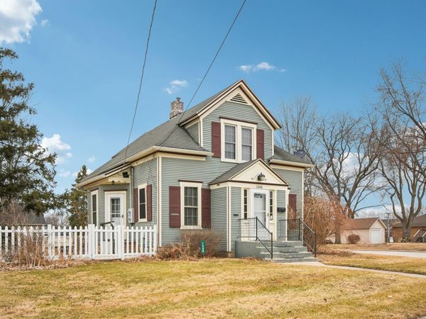 1246 Wauponsee Street , Morris, IL 60450