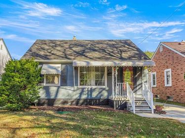 4155 Syracuse Street, Dearborn Heights, MI 48125