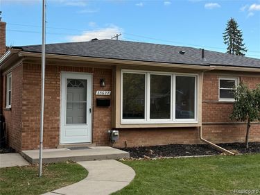 35622 Minton Street, Livonia, MI 48150