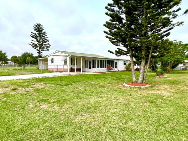 1303 Jordan Loop, Okeechobee, FL 34974