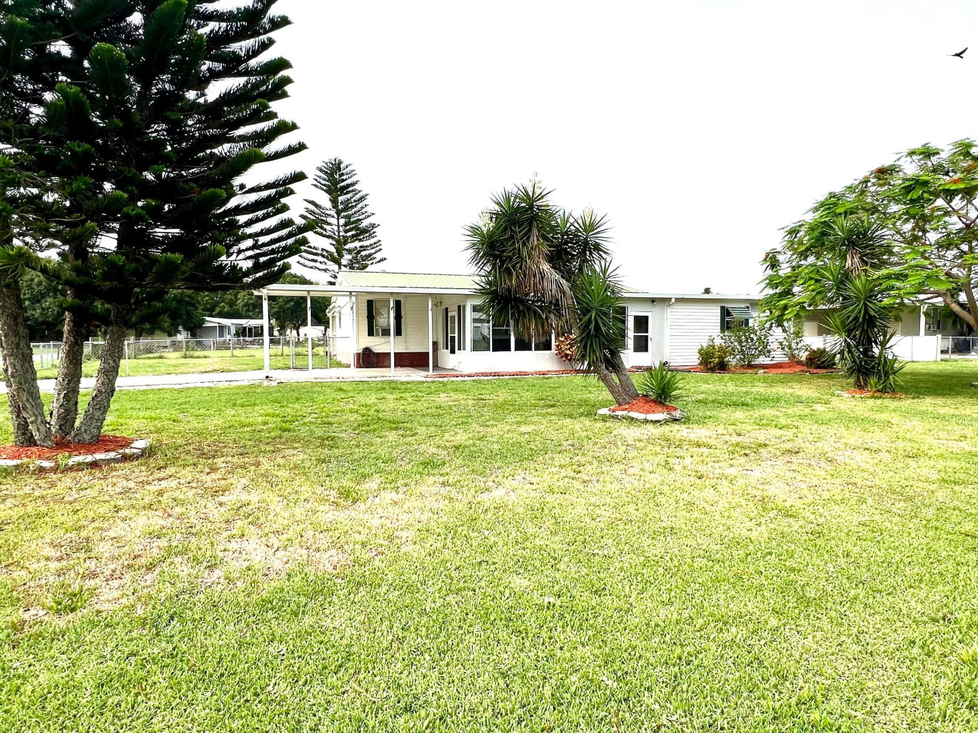 1303 Jordan Loop, Okeechobee, FL 34974 Photo