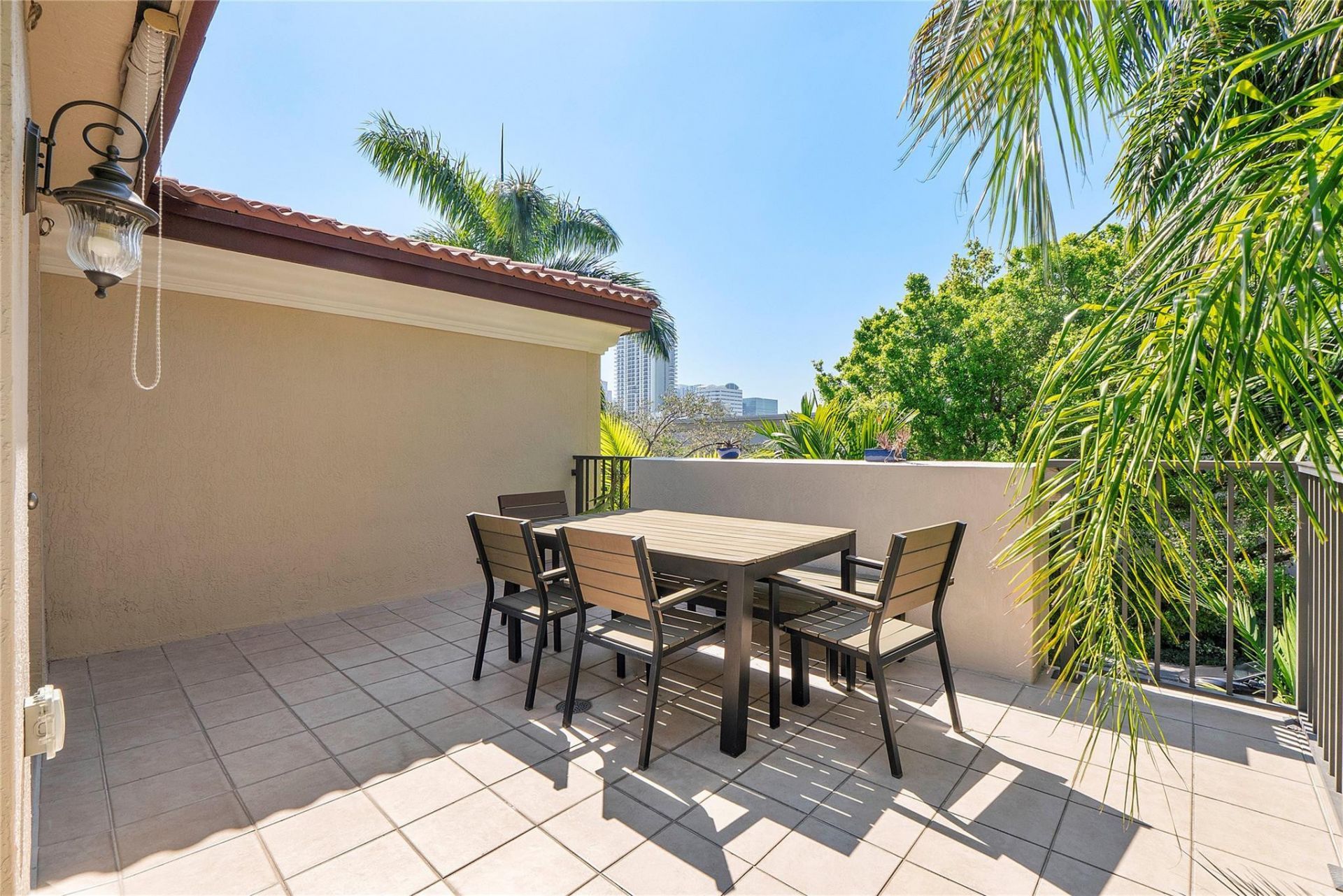 430 NE 7th Avenue, Unit 430, Fort Lauderdale, FL 33301 Photo