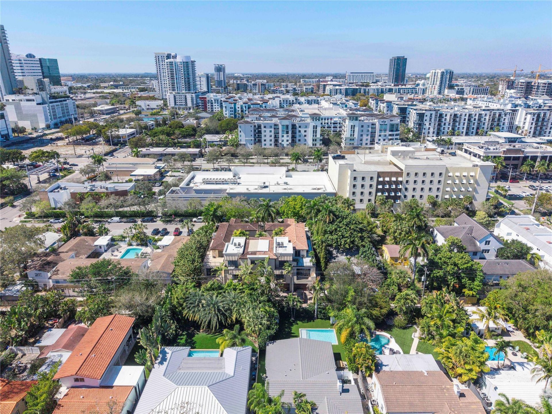 430 NE 7th Avenue, Unit 430, Fort Lauderdale, FL 33301 Photo