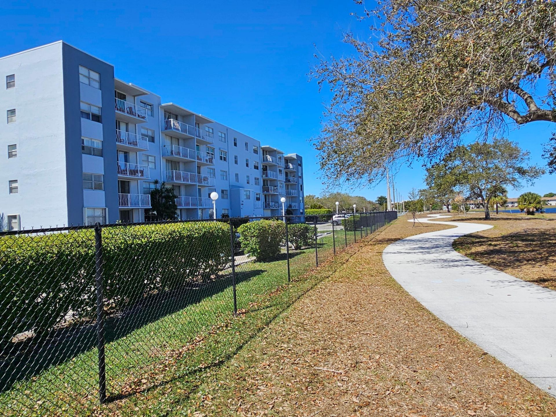 470 Executive Center Drive, Unit 2g, West Palm Beach, FL 33401 Photo