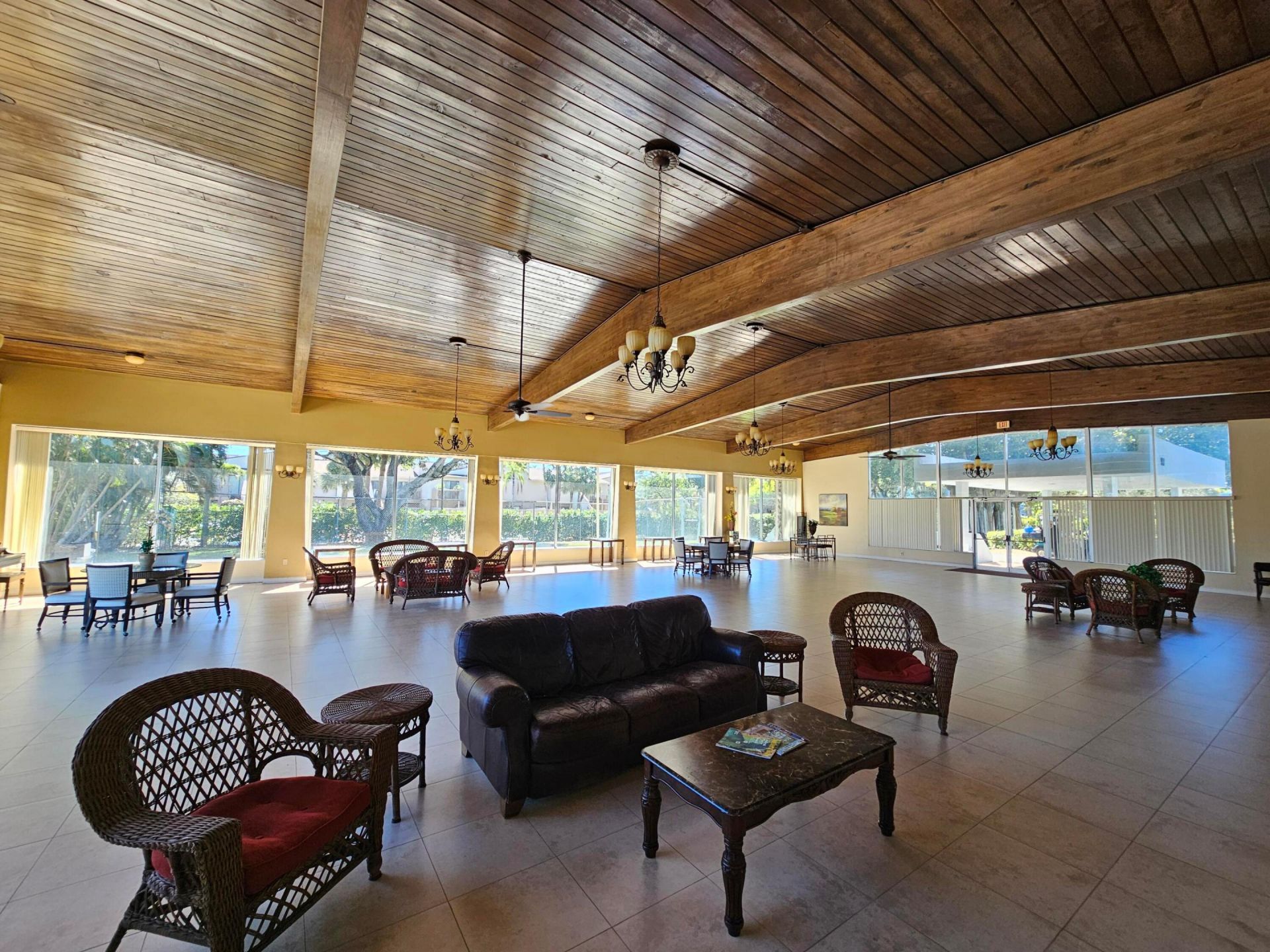 470 Executive Center Drive, Unit 2g, West Palm Beach, FL 33401 Photo