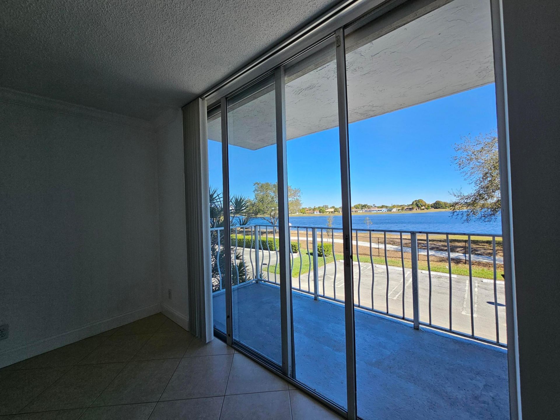470 Executive Center Drive, Unit 2g, West Palm Beach, FL 33401 Photo