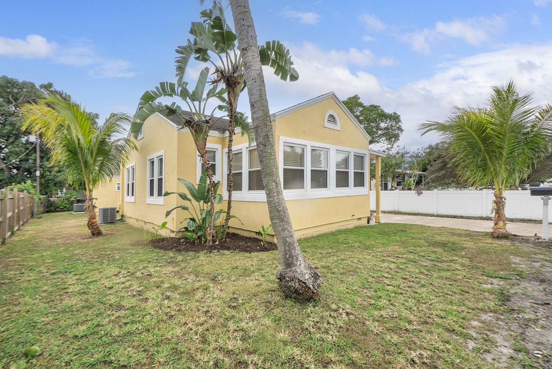 608 El Vedado, West Palm Beach, FL 33405 Photo